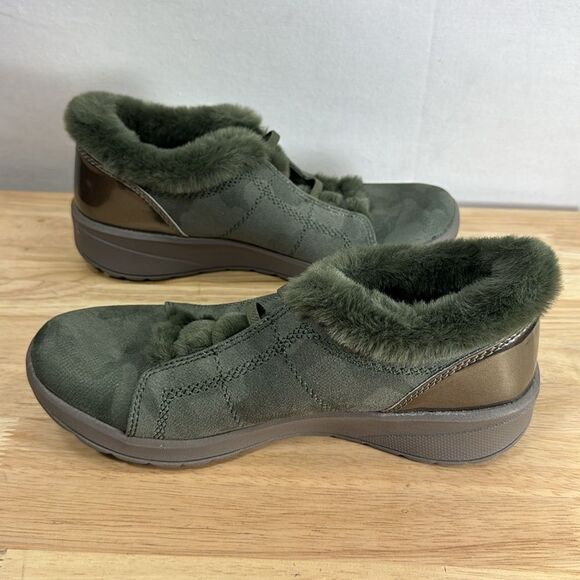 Bzees Women's Golden Bootie- Olive Cameo- Size 8.5 M- NIB - Picture 4 of 8